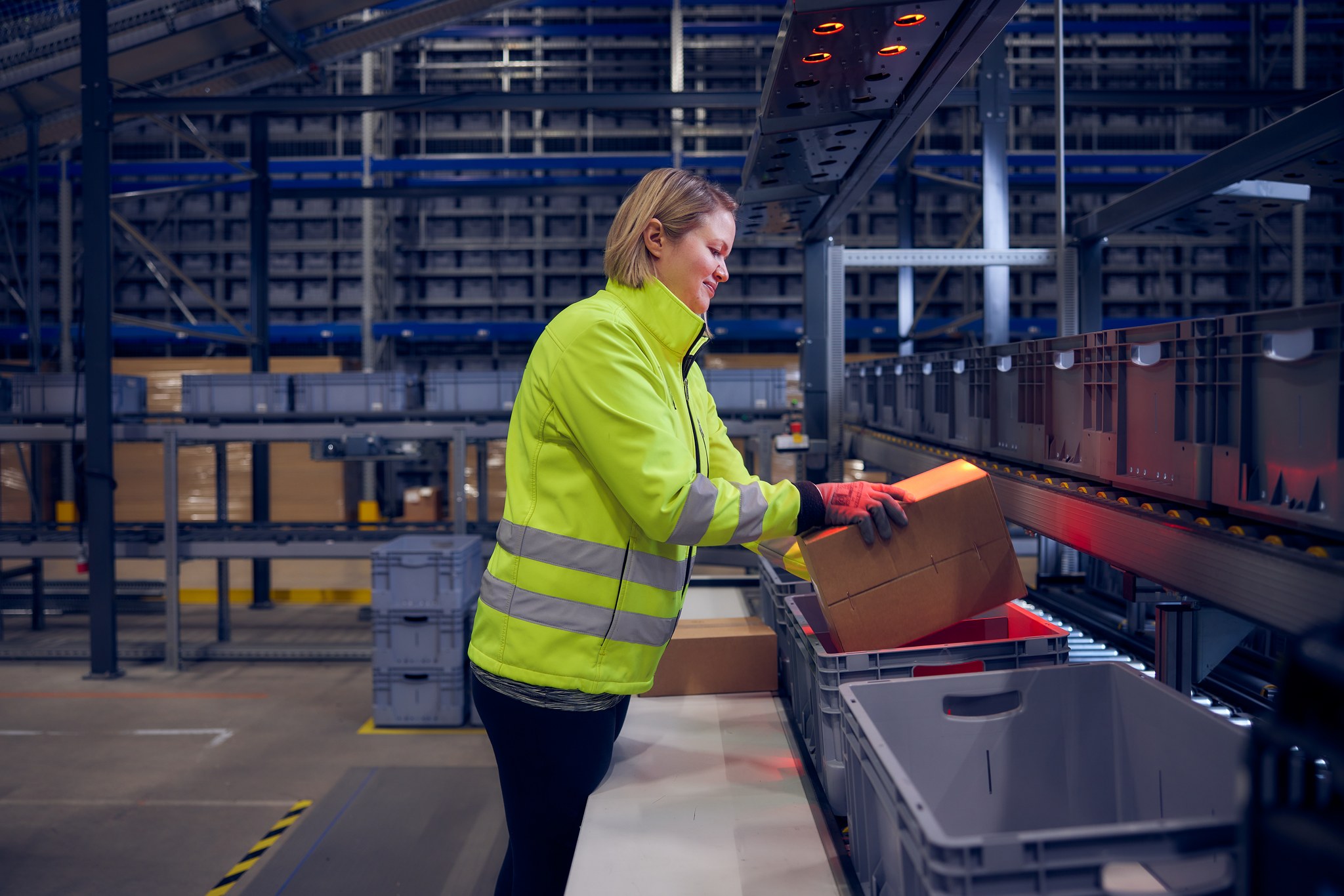 Black Friday and other Ecommerce shopping seasons are solved with good logistics