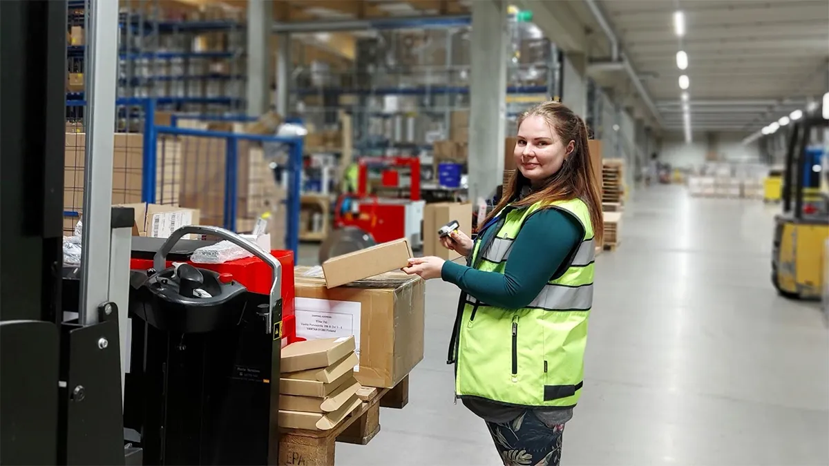 Career at Logent: Warehouse Operative Marge Michelson